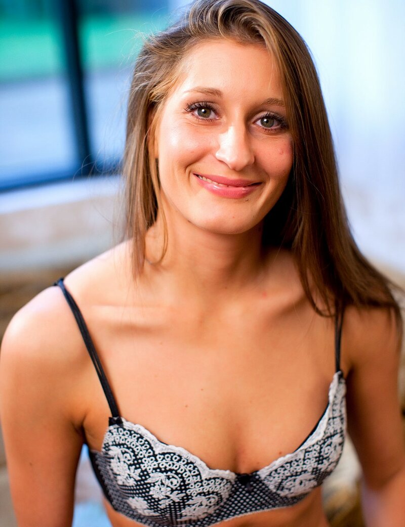 Влада, 23 года, 0 размер груди