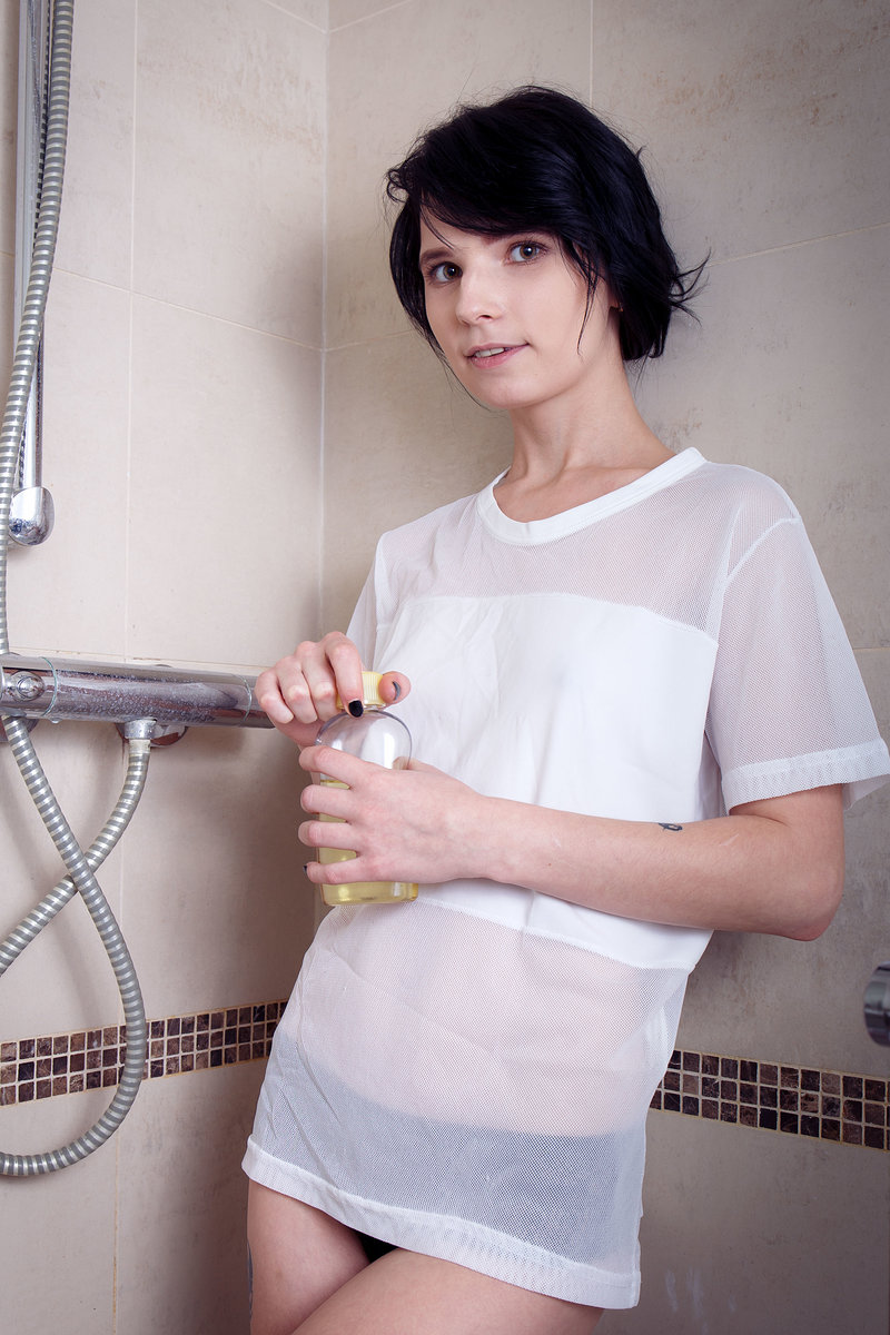 Людмила, 25 лет, 1 размер груди